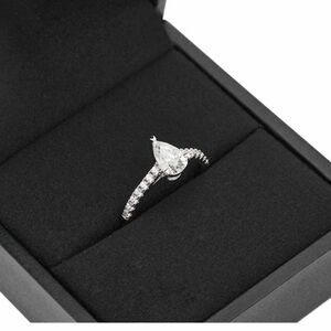 Francis Claire Wrenley Moissanite Ring 1 Carat DEF Color Gemstone Sz6 MSRP $1359